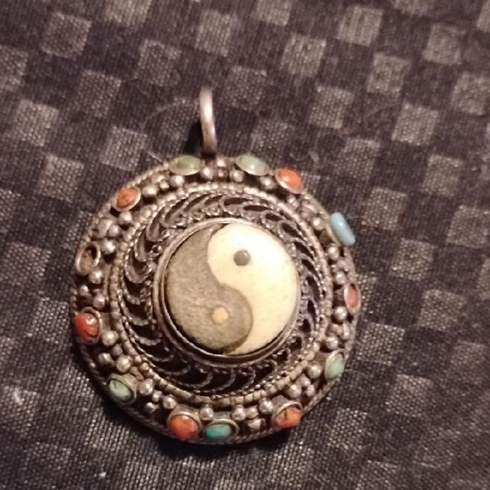 Vintage Tibetan Silver And Agate Dzi Tai Ji Pendant